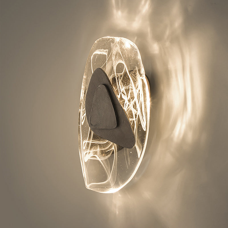 Metal Modern Wall Sconce Geometric Shape Wall Light with Glass Shade for Living Room
