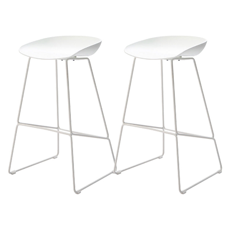 Scandinavian Style Barstool Plastic Low Back Bar Stool with Footrest
