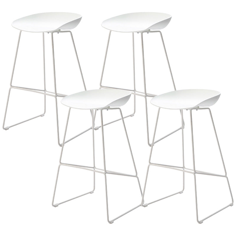 Scandinavian Style Barstool Plastic Low Back Bar Stool with Footrest