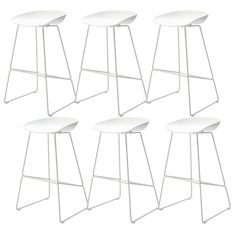 Scandinavian Style Barstool Plastic Low Back Bar Stool with Footrest