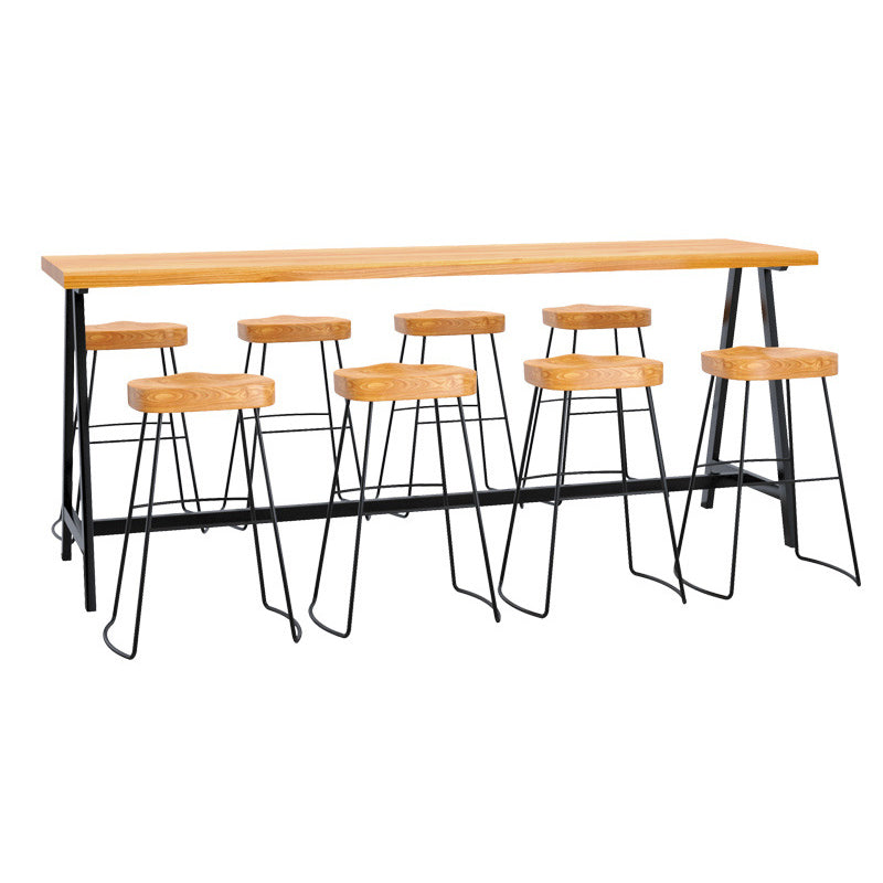 Black Base Pub Table Solid Wood Top Bar-height Table for Patio Use