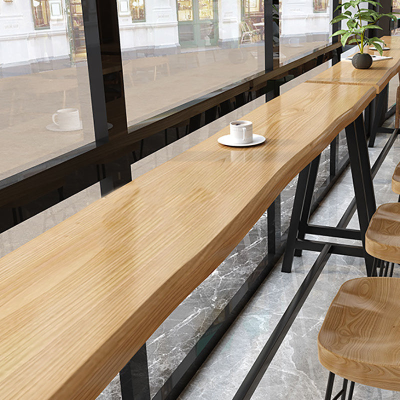 Black Base Pub Table Solid Wood Top Bar-height Table for Patio Use