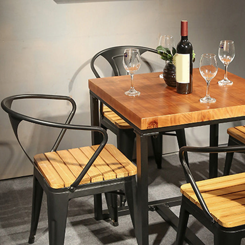 Industrial Indoor Dining Table Brown Wood Top Table with Metal Frame
