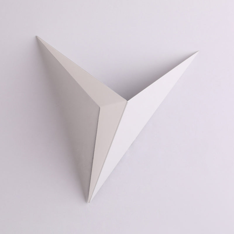Single Modernism White/Black Wall Mounted Sconce Unique Wall Light for Foyer