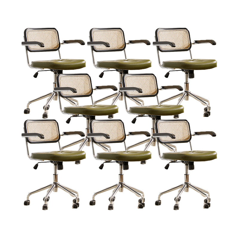 Modern Style Swivel Chair Low Back Home Office Chair with Wheels