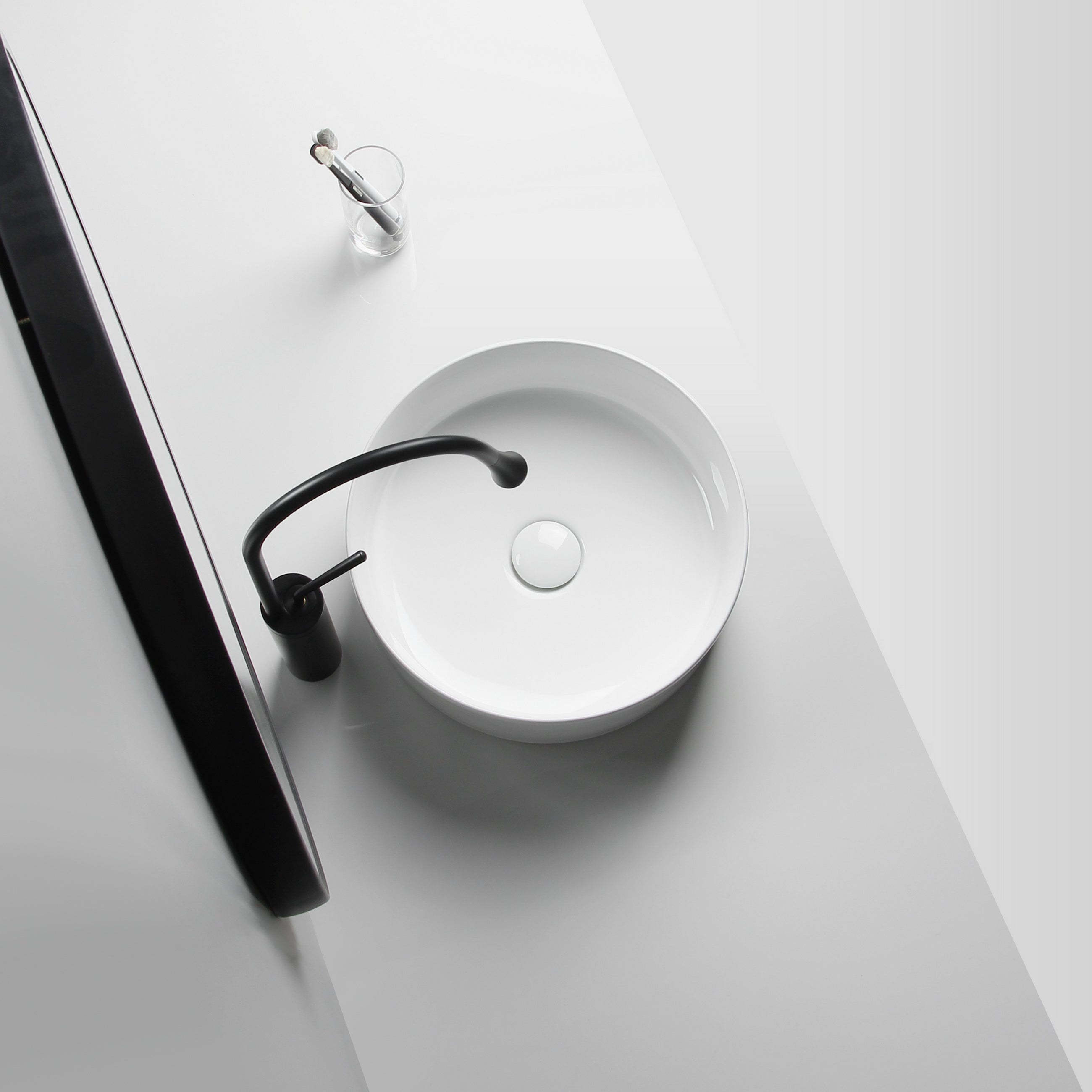 Modern Vessel Sink Round Porcelain Drain Assembly and Faucet Vessel Lavatory Sink