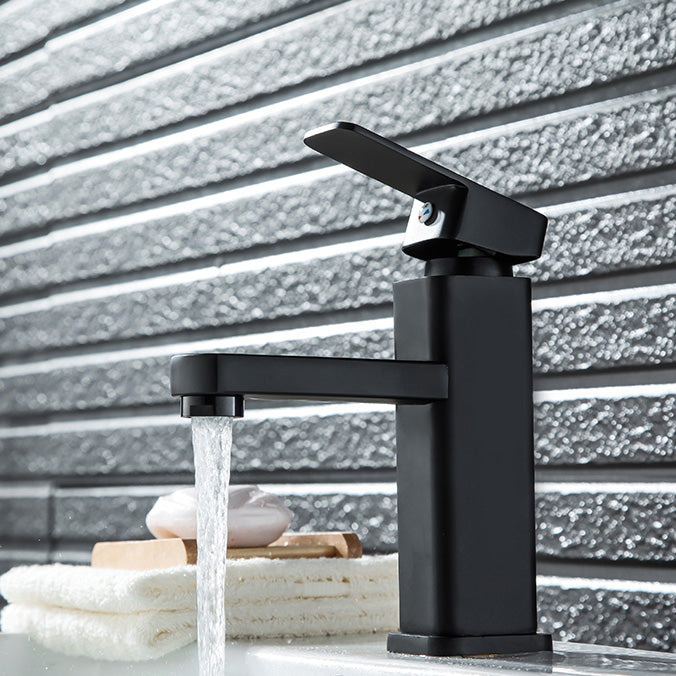 Cubic Vessel Sink Faucet Simple Low Arc Bathroom Faucet with 1 Hole