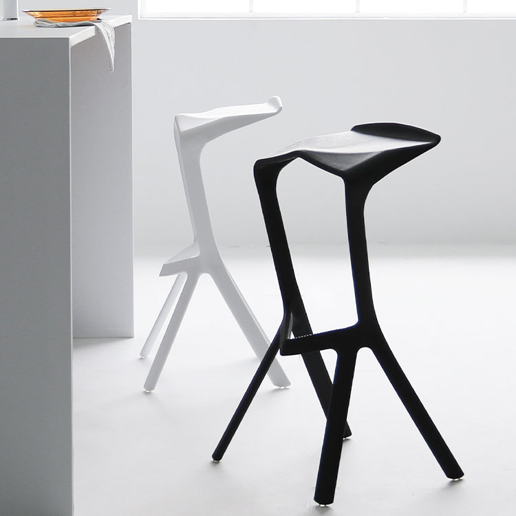 Industrial Plastic Bar Stool Indoor Stackable Bar Height Stool