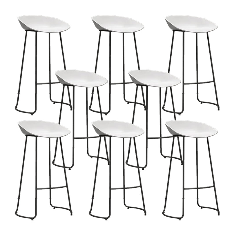 Modern Style Metal Bar Stool Plastic Low Back Counter Stool for Restaurant