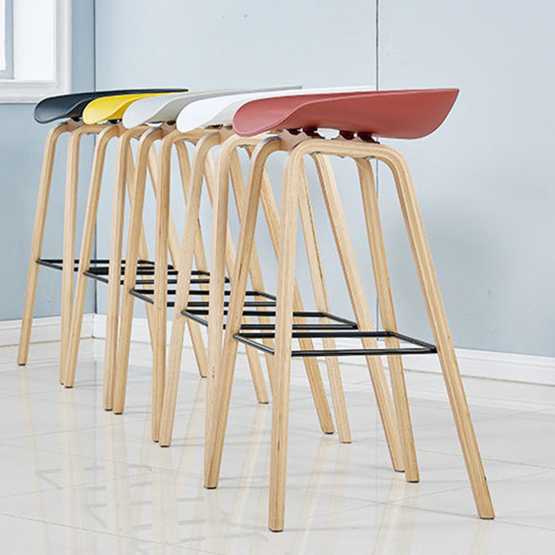 Scandinavian Solid Wood Legs Bar Stool Plastic Armless Bar Stool
