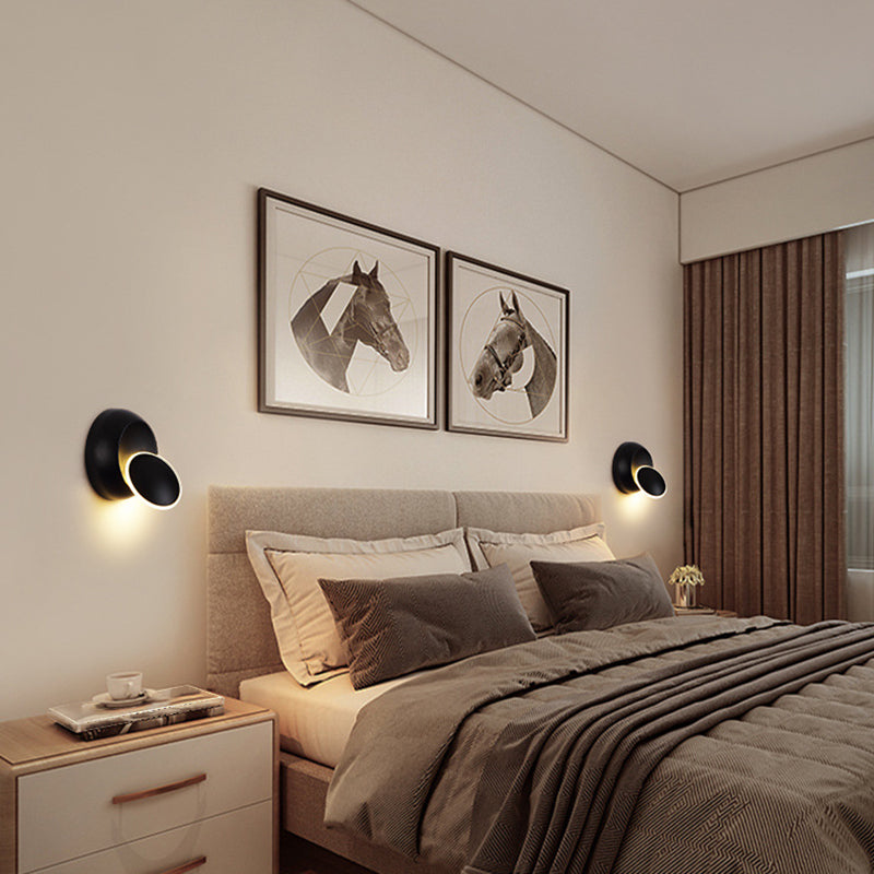 Round Disc Shape Wall Lamp Modern Style Acrylic 1 Light Sconce in Black / White