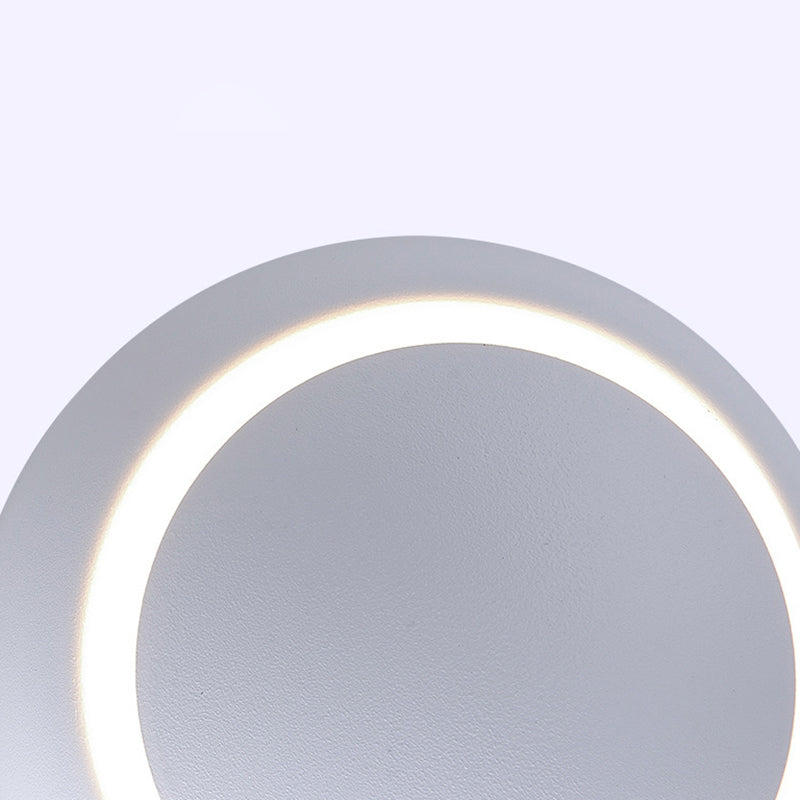 Round Disc Shape Wall Lamp Modern Style Acrylic 1 Light Sconce in Black / White
