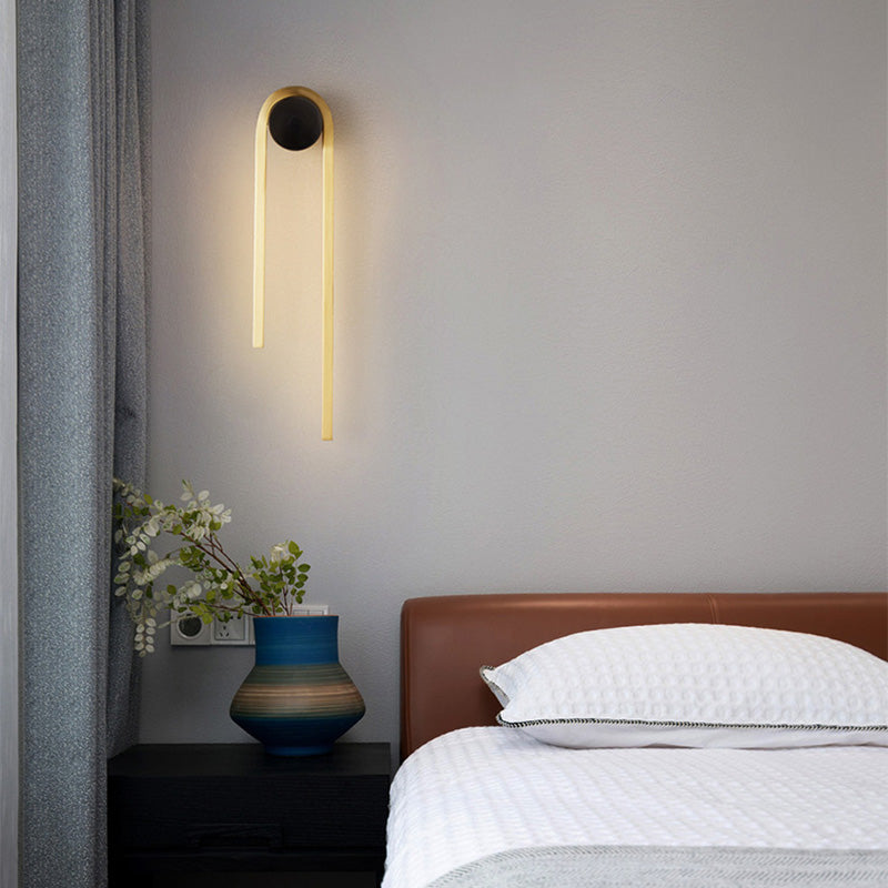 Post-Modern Wall Sconce Thin-Line Brass Sconce Lighting in Gold for Bedroom