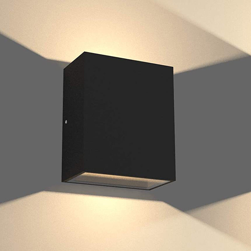 Geometric Shape Sconce Modern Style Metal 2 Lights Wall Light in White/Black