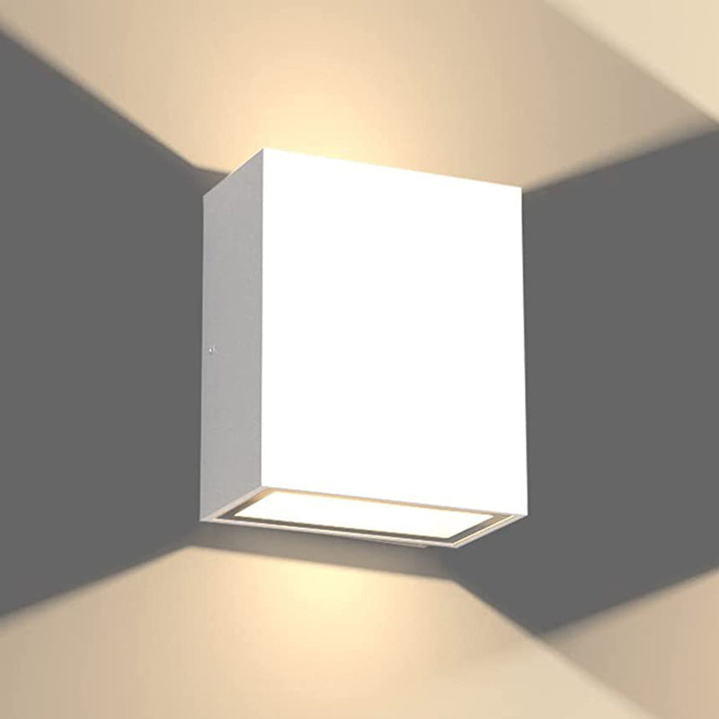Geometric Shape Sconce Modern Style Metal 2 Lights Wall Light in White/Black