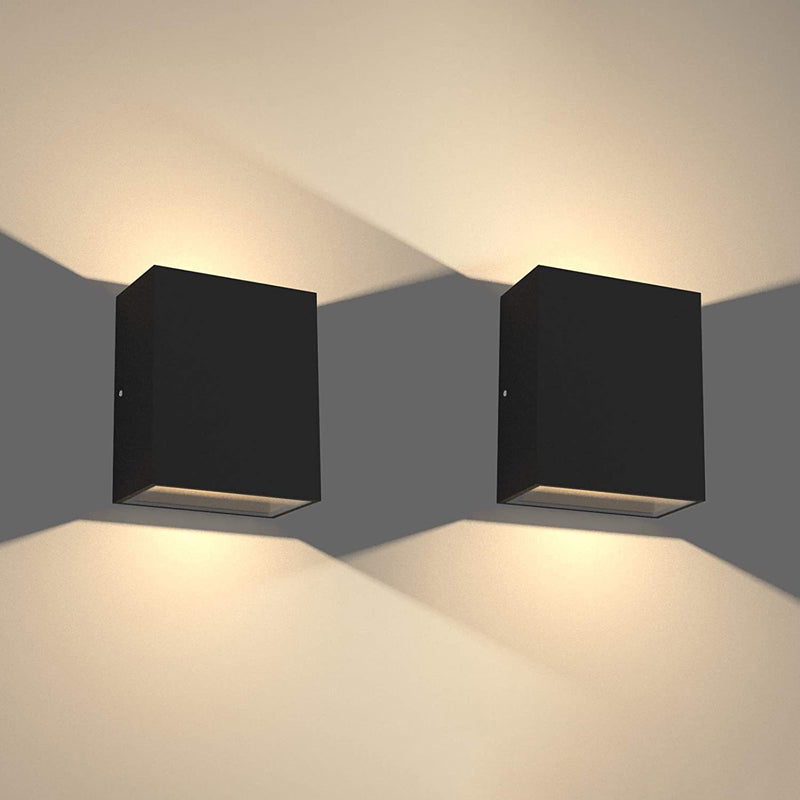 Geometric Shape Sconce Modern Style Metal 2 Lights Wall Light in White/Black