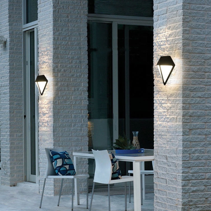 Geometric Shape Wall Lamp Modern Style Metal 1 Light Wall Light in Black