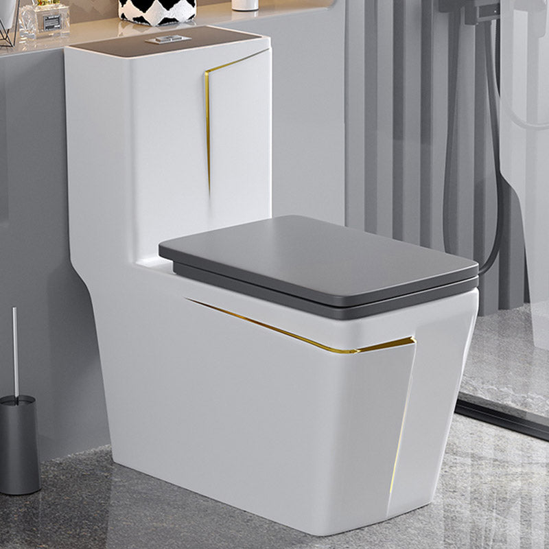 Skirted Traditional Flush Toilet Floor Mount One-Piece Toilet with Slow Close Seat