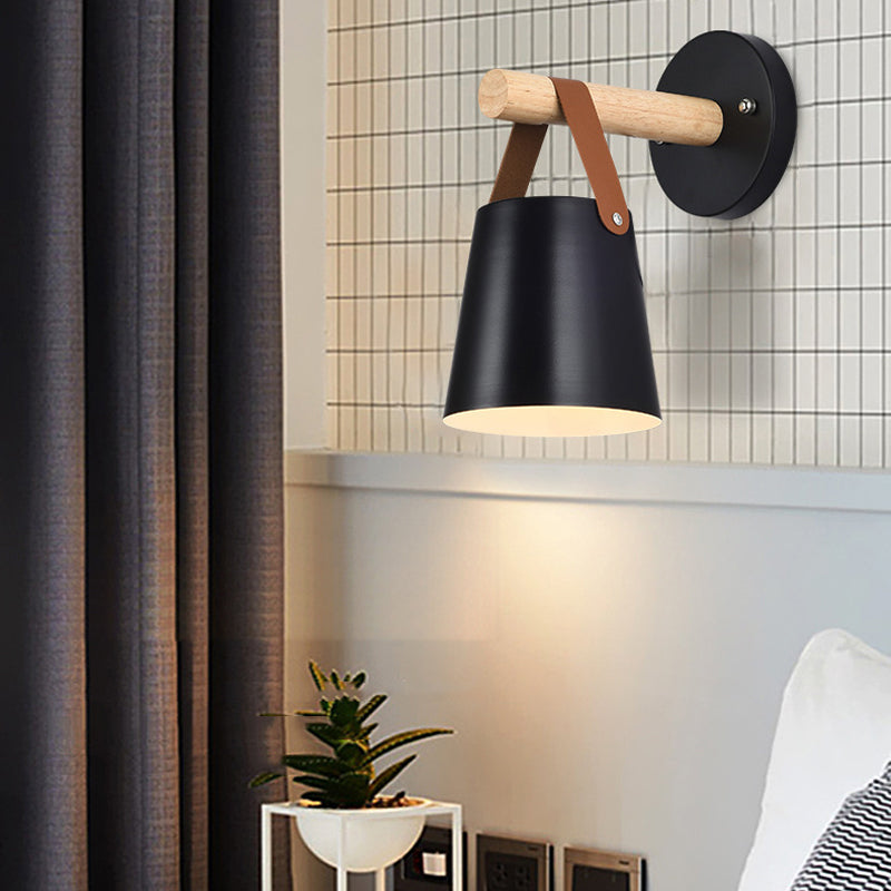 Modern Style Metallic Wall Light Minimalist Wall Light Sconce for Bedroom