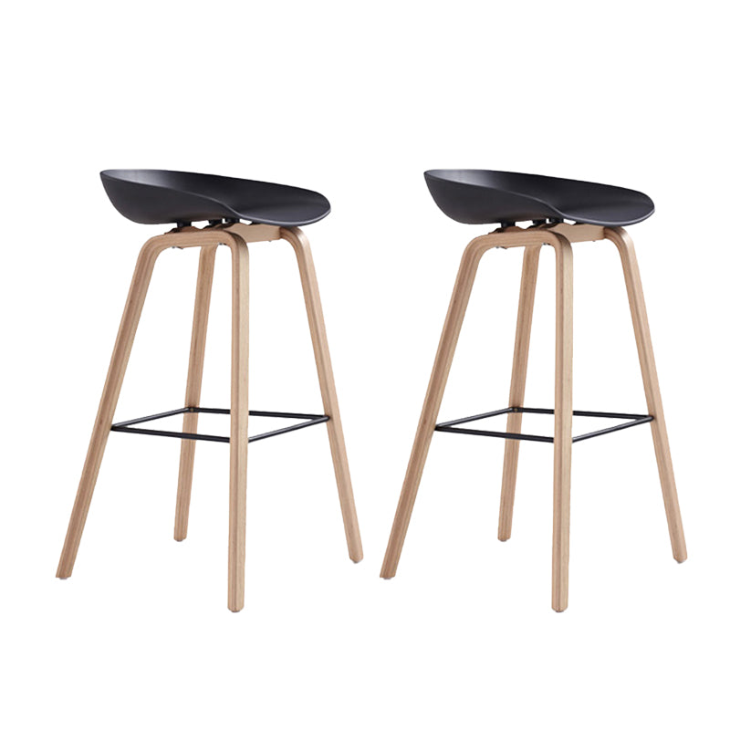 Indoor Plastic Bucket Seat Scandinavian Armless Bar Height Stool with Wood Legs