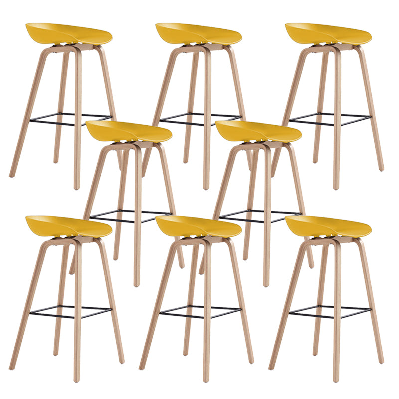 Indoor Plastic Bucket Seat Scandinavian Armless Bar Height Stool with Wood Legs
