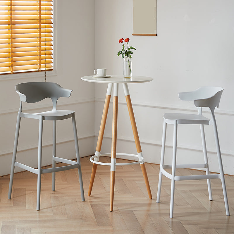 Indoor Plastic Armless Bar Height Stool Industrial Stackable Low Back Bar Stool