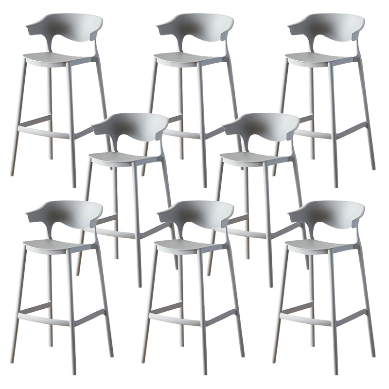 Indoor Plastic Armless Bar Height Stool Industrial Stackable Low Back Bar Stool