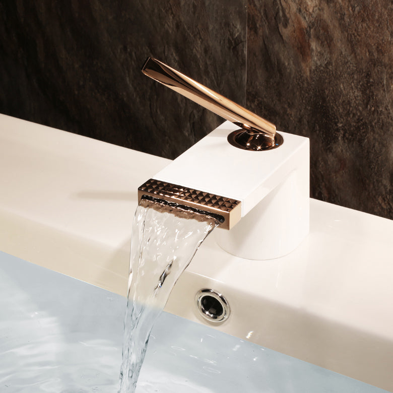 Contemporary Deck Mounted Metal Roman Tub Faucet Low Arc Roman Tub Faucet Set