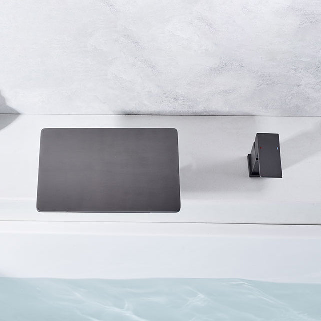 Modern Deck Mounted Metal Freestanding Tub Filler Waterfall Freestanding Faucet