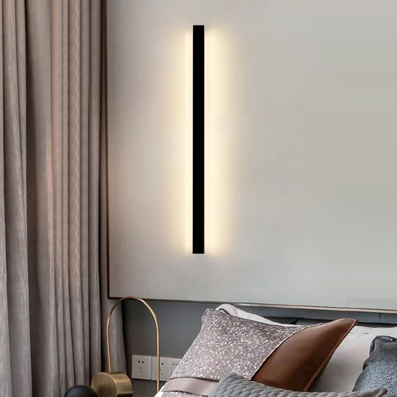 Simplicity Linear Sconce Light Metal 1 Light Wall Lamp in Black