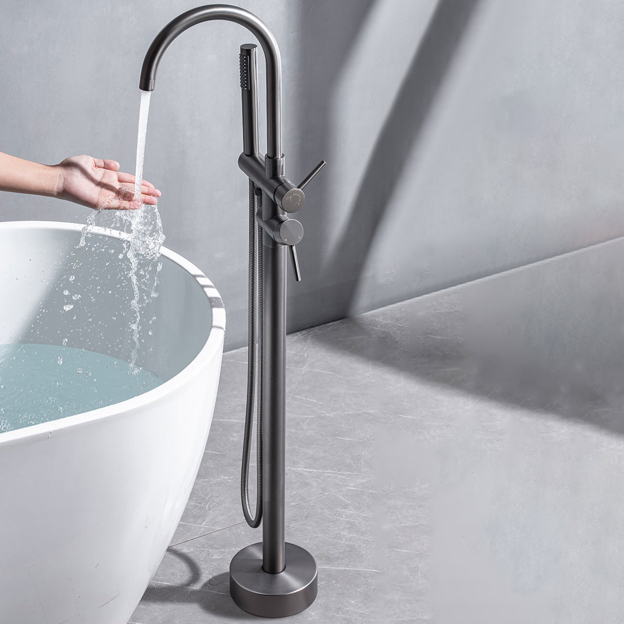 Floor Mounted Copper Freestanding Tub Filler Freestanding Rotatable Tub Filler Trim