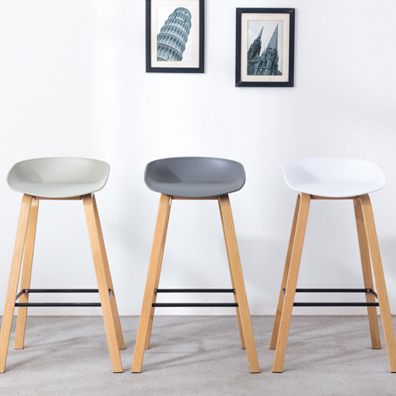 Industrial Armless Backrest Counter Stool Iron Bar Stool with Acrylic Seat for Cafe