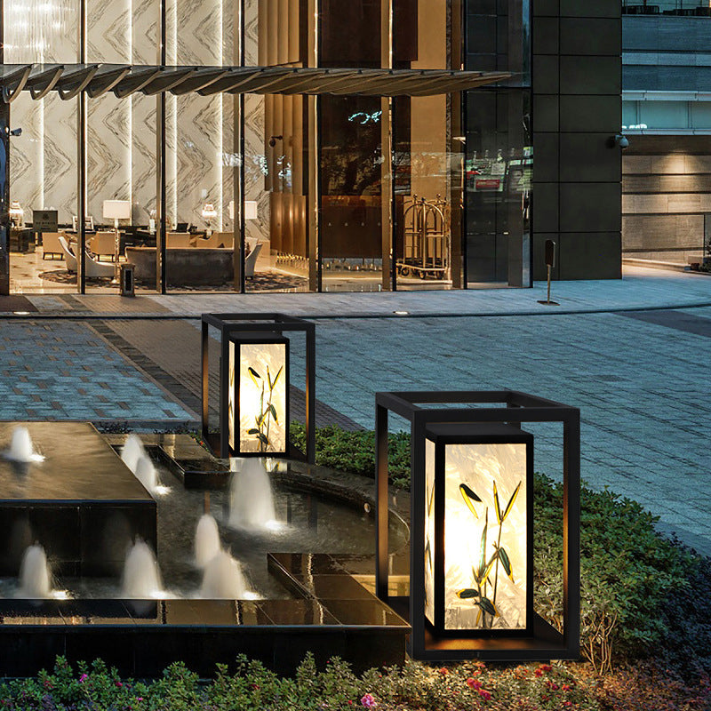 Modern Simple Metal Pillar Lamp Geometry Shape Solar Energy Pillar Light for Outdoor
