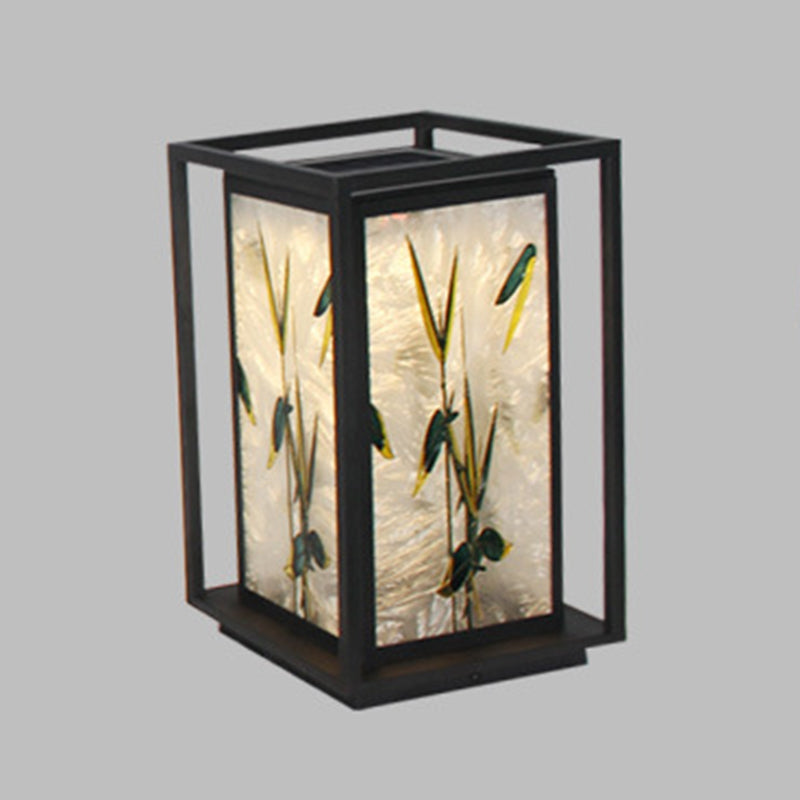 Modern Simple Metal Pillar Lamp Geometry Shape Solar Energy Pillar Light for Outdoor