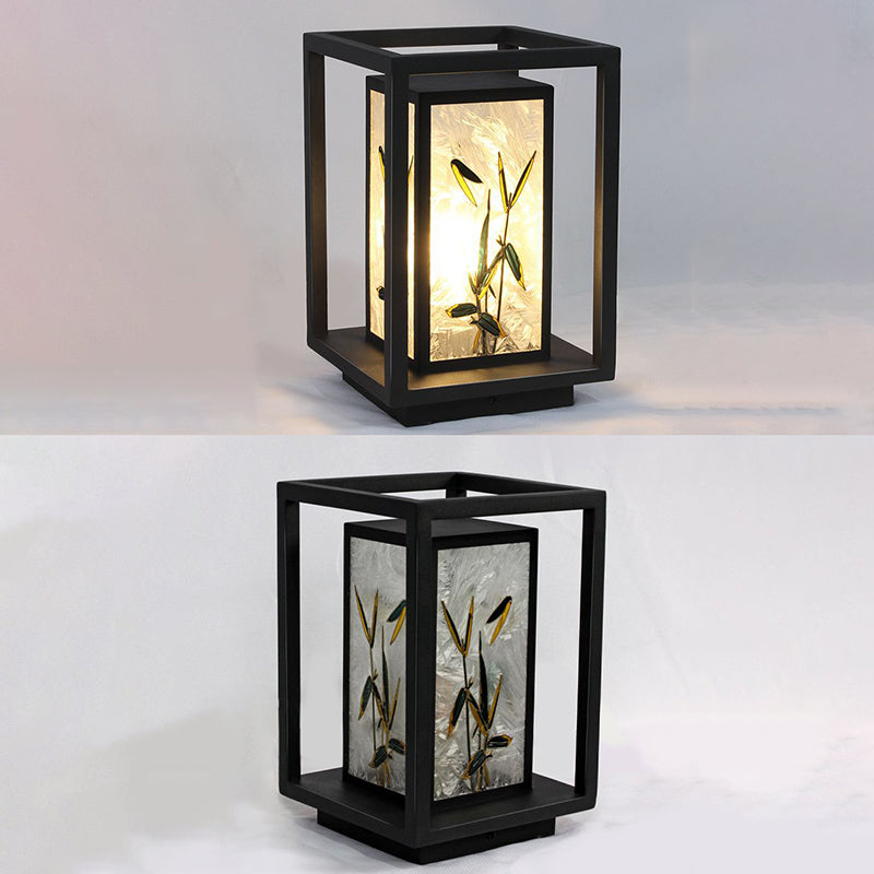 Modern Simple Metal Pillar Lamp Geometry Shape Solar Energy Pillar Light for Outdoor