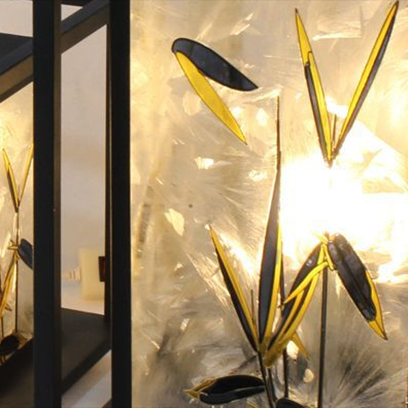 Modern Simple Metal Pillar Lamp Geometry Shape Solar Energy Pillar Light for Outdoor
