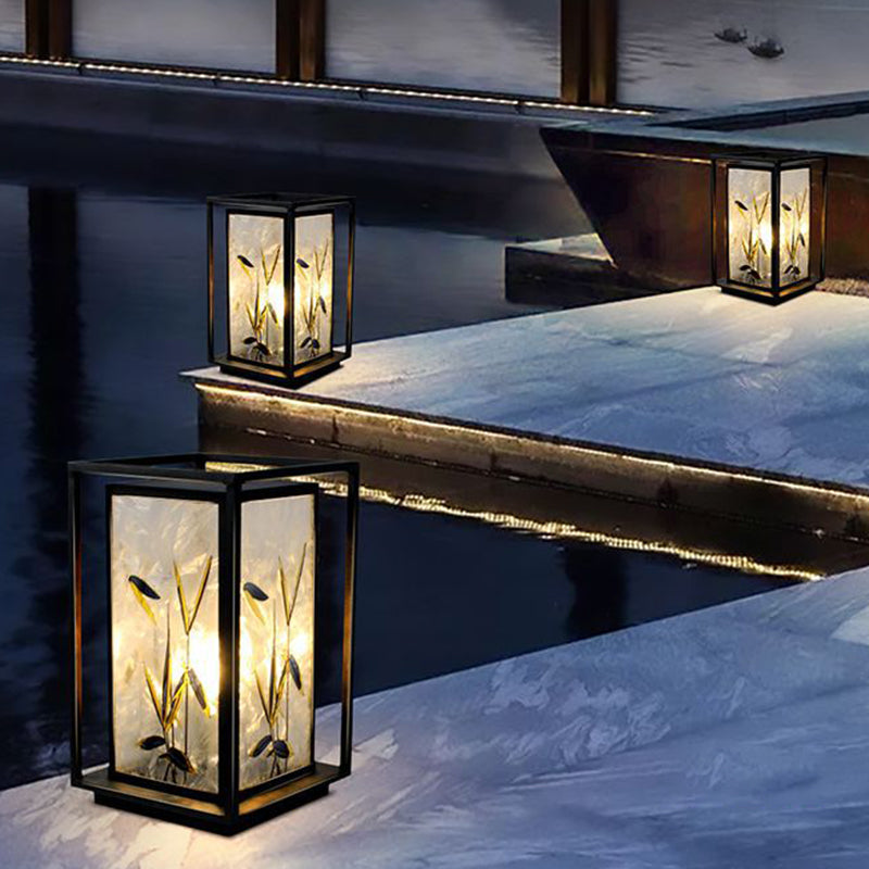 Modern Simple Metal Pillar Lamp Geometry Shape Solar Energy Pillar Light for Outdoor