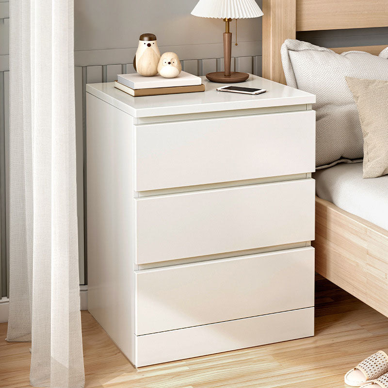 15.99-inch W Contemporary Storage Chest Manufactured Wood Dresser