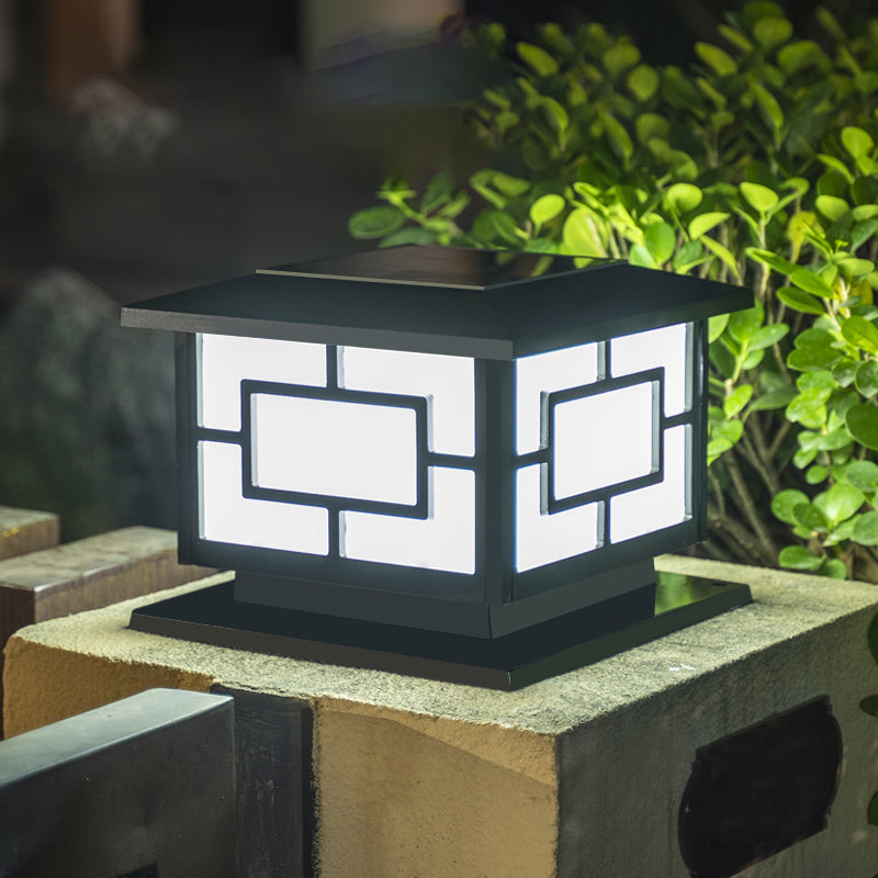 Modern Simple Plastic Outdoor Light Cube Shape Solar Energy Pillar Lamp for Courtyard