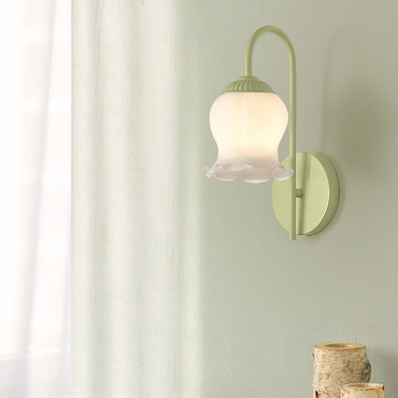 Modern Metal Wall Sconce Flower Shape Wall Light with Glass Shade for Living Room
