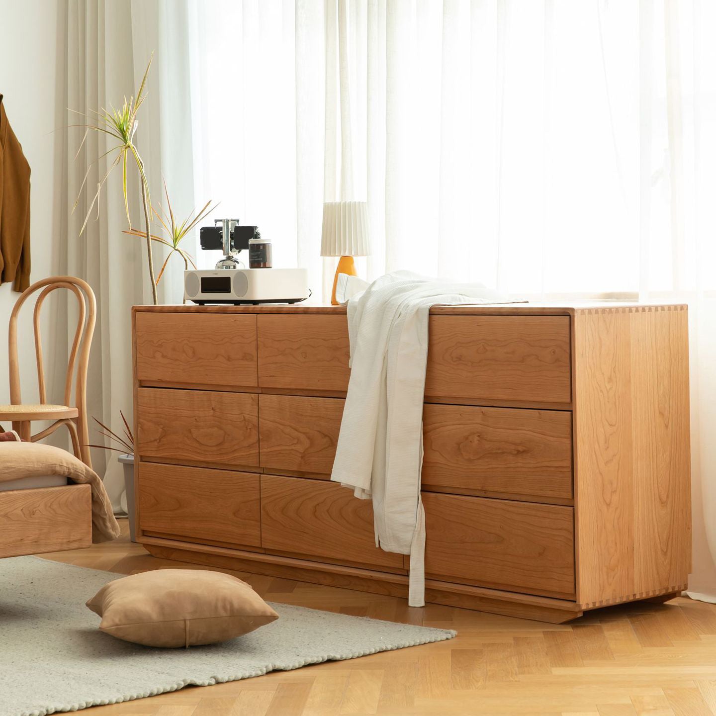 Ultra-Modern Double Dresser Solid Pine Horizontal Storage Chest Dresser for Bedroom