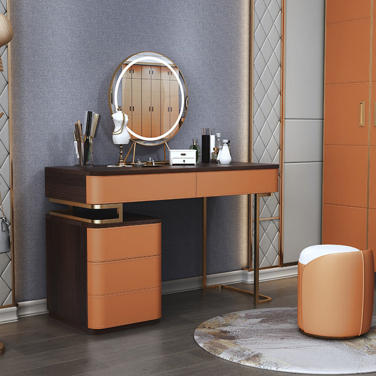 Glam 5-drawer Wooden Vanity Table 17.72" H Dressing Table with Gold Base