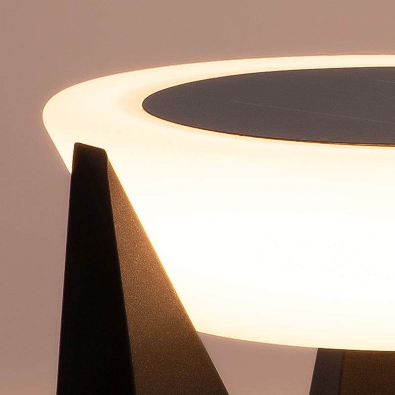 Modern Simple Metal Pillar Lamp Circle Shape Solar Energy Pillar Light for Outdoor