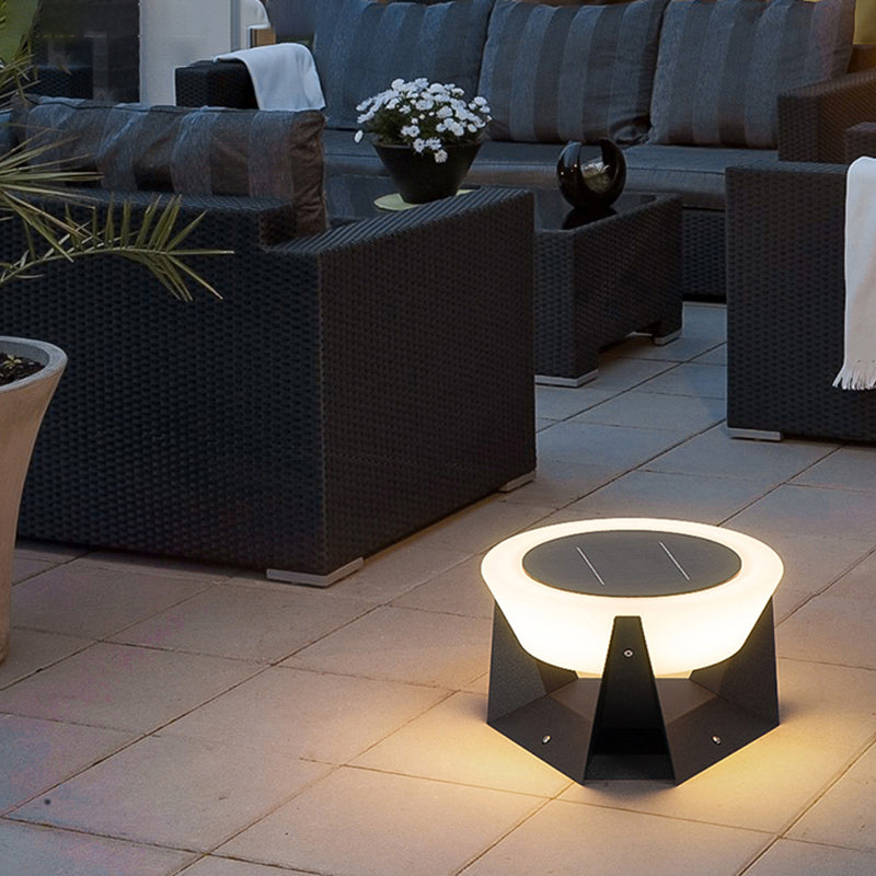 Modern Simple Metal Pillar Lamp Circle Shape Solar Energy Pillar Light for Outdoor