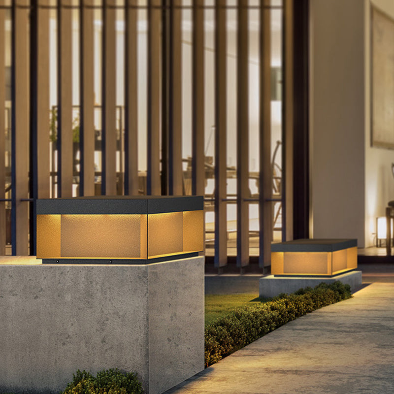 Modern Simple Outdoor Light Geometry Shape Solar Energy Pillar Lamp for Doorway