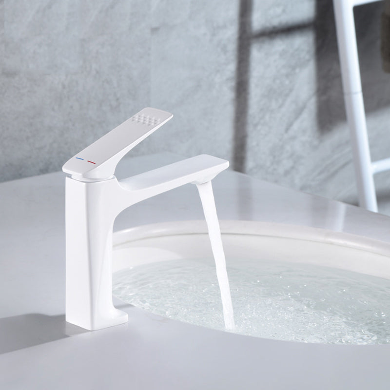 Modern Vessel Sink Faucet Copper Lever Handle Low Arc Vessel Faucet for Bathroom