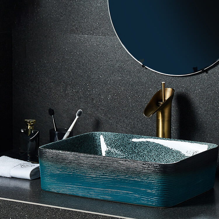Traditional Vessel Sink Vitreous China Oval with Pop-Up Drain Bathroom Sink