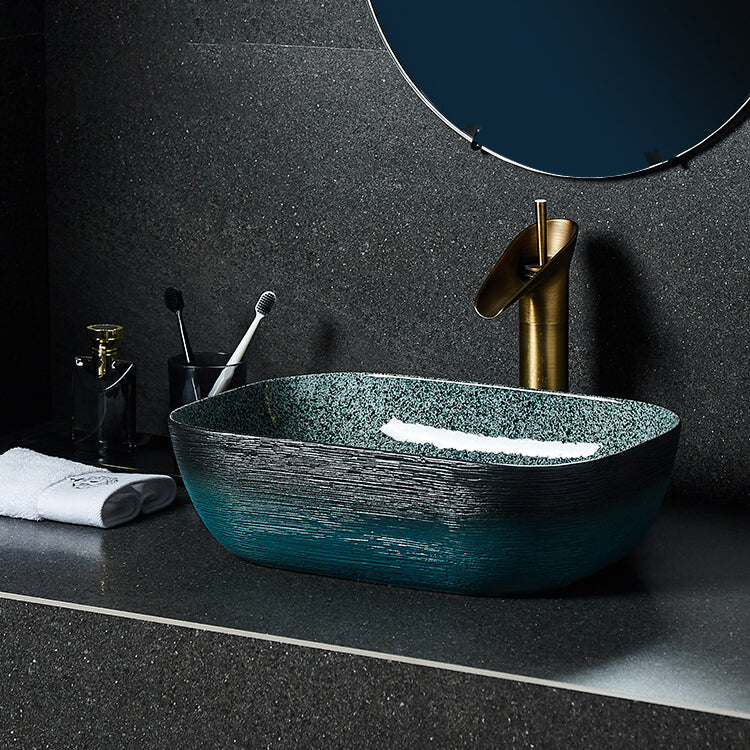 Traditional Vessel Sink Vitreous China Oval with Pop-Up Drain Bathroom Sink