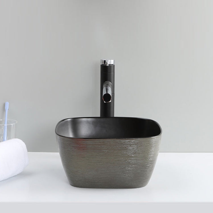 Classic Style Bathroom Sink Stainless Steel Bathroom Sink with Drain Strainer Kit