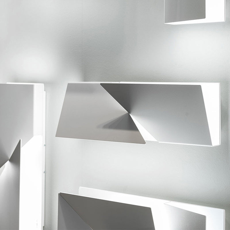 Modern Rectangle LED Wall Mount in Mate White Finish Geometric Wall Lighting
